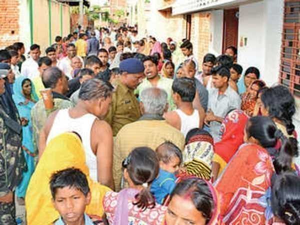 घर में फेंक दी गई लाश, लौटकर मां हुई बेसुध