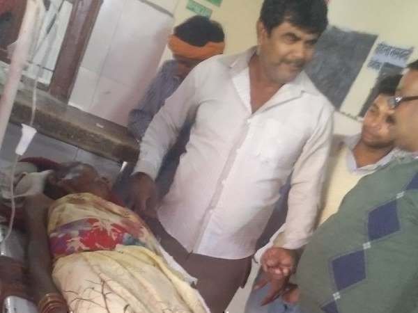 ग्रामीणों से वन अधिकारियों की झड़ुप