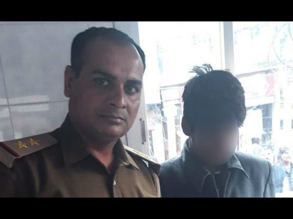  बैट और कैंची से की हत्या 