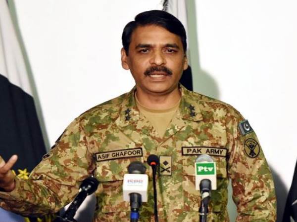 आतंकवाद के खिलाफ कार्रवाई के दबाव से अमेरिका पर भड़का पाक आतंकवाद के खिलाफ कार्रवाई के दबाव से अमेरिका पर भड़का पाक