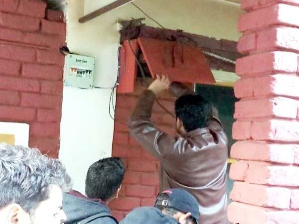 नक्शे पास करवाए बिना ही बने कई भवन