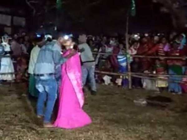 KISS देखने की खातिर भी जमा हुए लोग