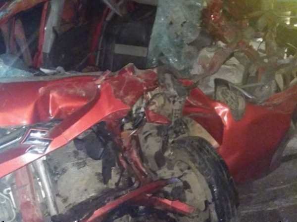 कार में सवार सभी लोगों की मौत