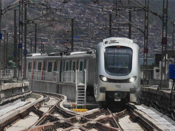 मुंबई मेट्रो में रोजाना 80 से 85 लाख यात्री सफर करते हैं