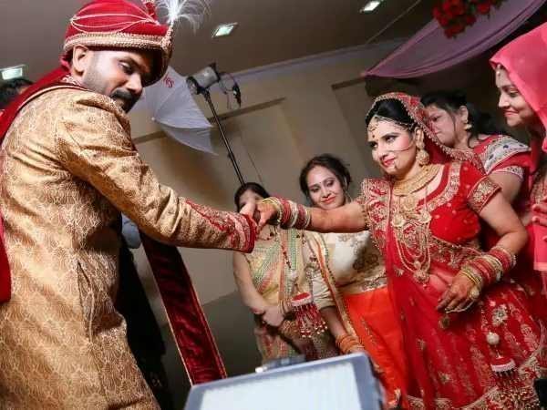 शादी की वेबसाइट से तय हुआ था रिश्ता