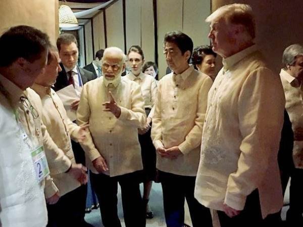 5. दुनिया के दिग्गज नेताओं को समझाते हमारे पीएम