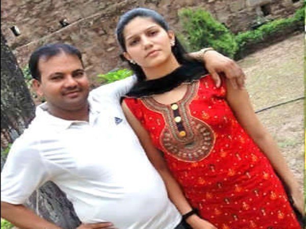 वीरपाल ने सपना को कई चीजें सिखानी शुरू की