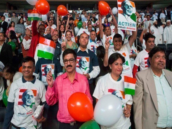 अमेरिका में करीब 16 लाख भारतीय मूल के लोग रहते हैं