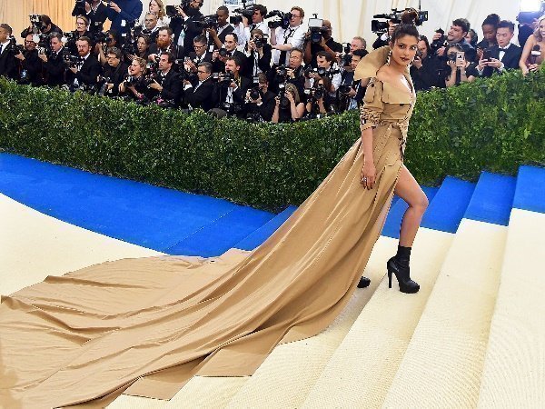 पूरे साल सुर्खियों में रहीं प्रियंका पूरे साल सुर्खियों में रहीं प्रियंका