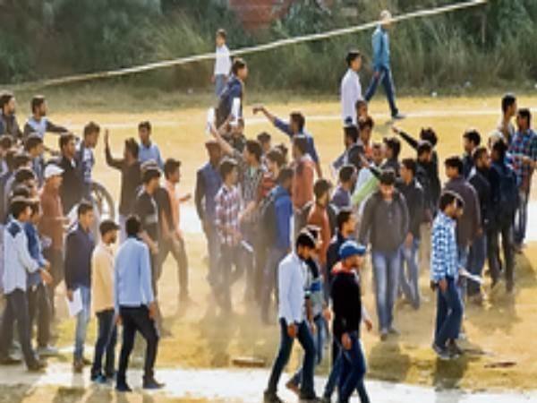 सरस्वती पूजा के चंदे से खड़ा हुआ था विवाद