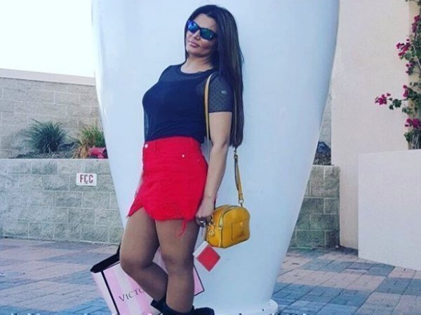 विराट-अनुष्का पर फूट-फूटकर रोईं थीं विराट-अनुष्का पर फूट-फूटकर रोईं थीं