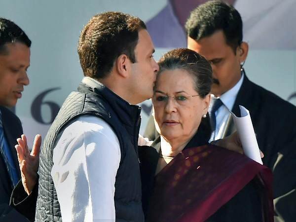 राहुल ने बचपन से दुख झेले हैं: सोनिया