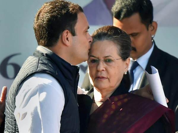 जब इंदिरा गांधी ने दूर किया राहुल का अंधेरे से डर