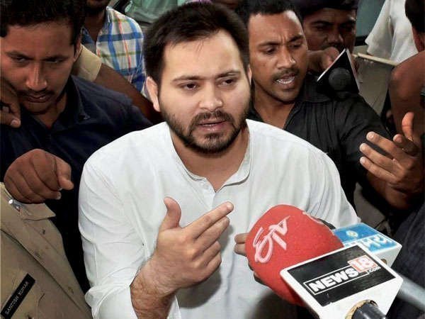 तेजस्वी यादव ने गंवाई मंत्री पद