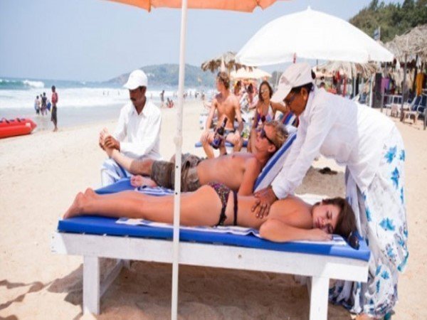 गोवा में पुलिस से डरे हैं दलाल