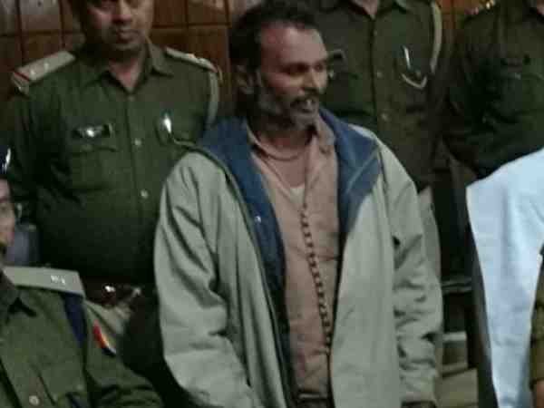 परिवार को चोट देने की मंशा परिवार को चोट देने की मंशा