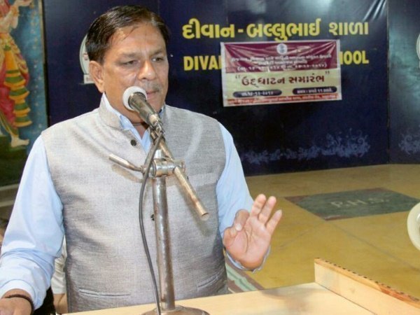 भारी मतों से जीते सुरेश पटेल