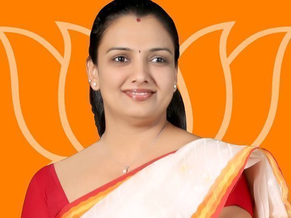 झंखना बेन पटेल