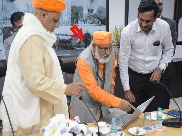 क्या कह रहे हैं अधिकारी?