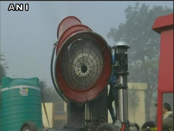 मनीष सिसोदिया भी थे मौजूद