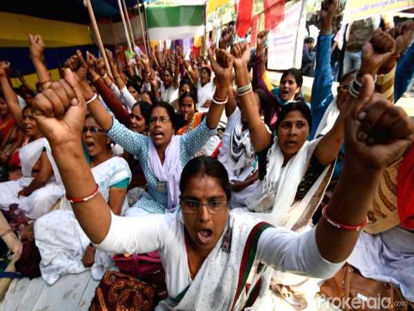 मानदेय बढोत्तरी की कर रही हैं मांग