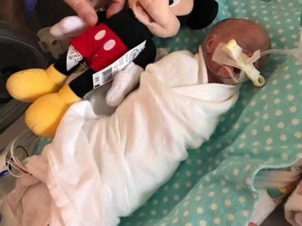 जन्म के वक्त केवल 455 ग्राम का था ग्रेसन