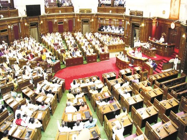 नाम बदलने को लेकर हुआ हमला नाम बदलने को लेकर हुआ हमला