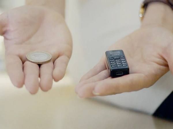 2,280 रुपये है फोन की कीमत