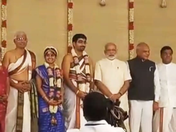 खूब वायरल हुई थी प्रधानमंत्री की ये तस्वीर खूब वायरल हुई थी प्रधानमंत्री की ये तस्वीर