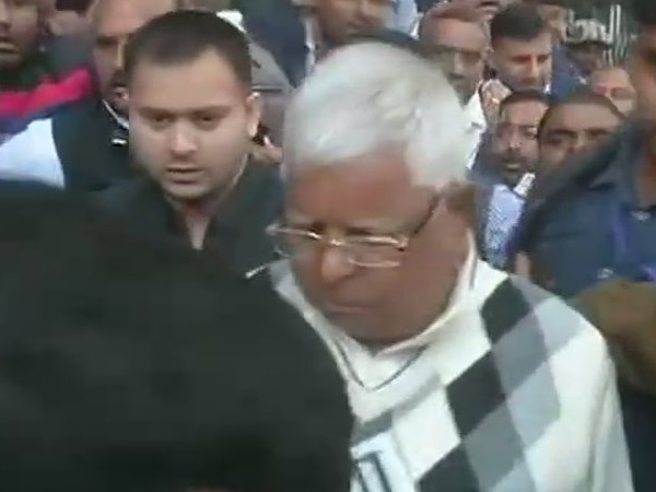  ना जोर चलेगा लाठी का, लालू लाल है माटी का