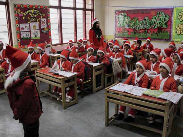 आप सभी को ढेर सारी बधाईयां