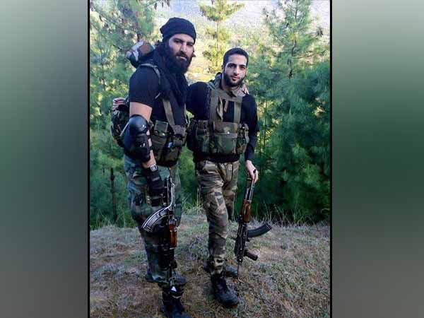 'वंगार' के कवर पेज पर बुरहान वानी 