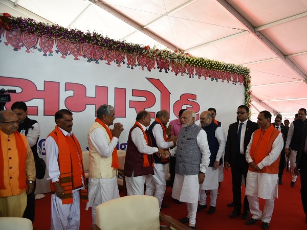 11 राज्यमंत्री को दिखाया बाहर का रास्ता