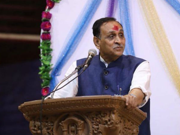 इमरजेंसी के दौरान 11 महीने के लिए जेल