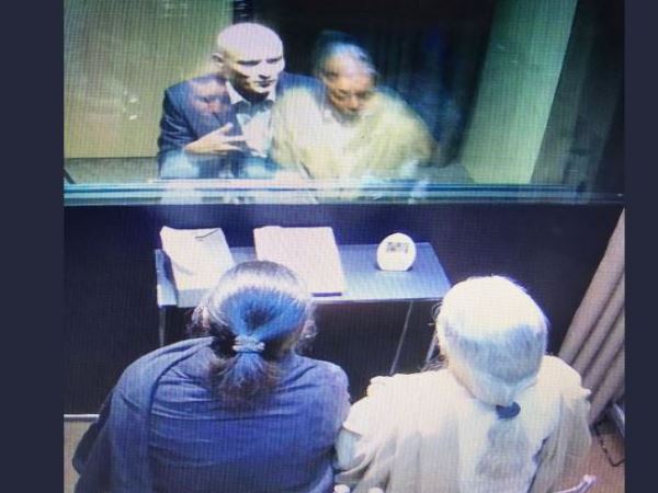 पाक को जूतों में कुछ होने का शक पाक को जूतों में कुछ होने का शक