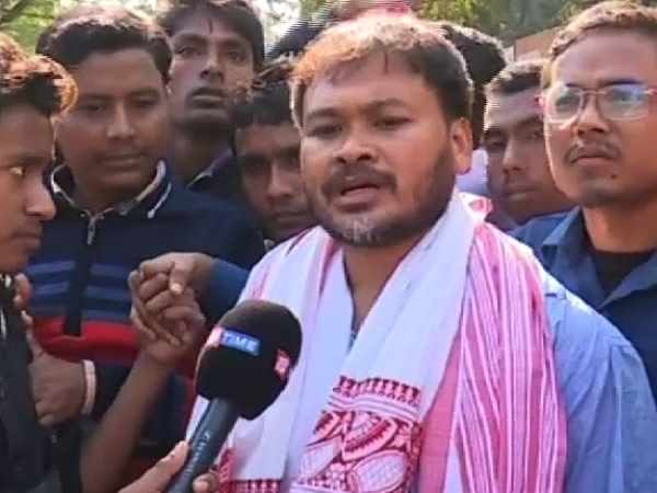 जमानत के बाद फिर से किया था गिरफ्तार जमानत के बाद फिर से किया था गिरफ्तार