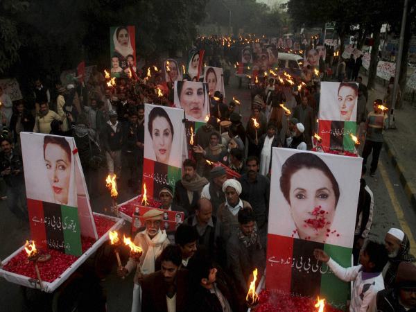 मुशर्रफ ने हटा ली थी बेनजीर भुट्टो की सिक्‍योरिटी 