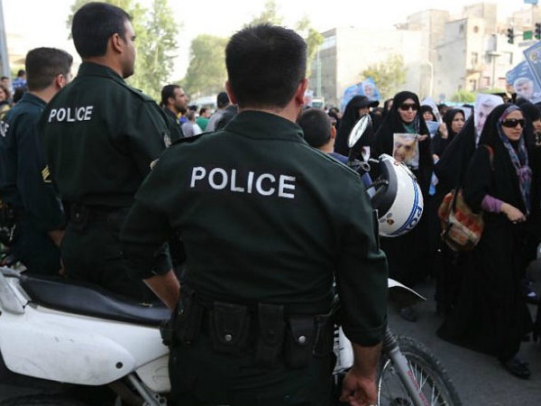 अब महिलाओं को 'इस्लामिक क्लास' ले जाएगी पुलिस