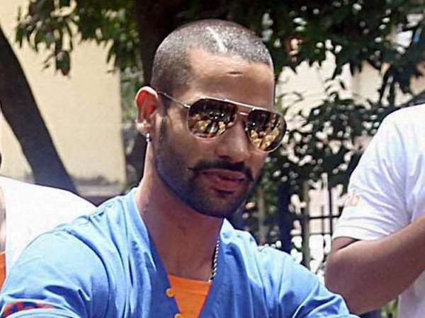 धवन के पत्नी और बच्चों को दुबई में ही रूकना पड़ा