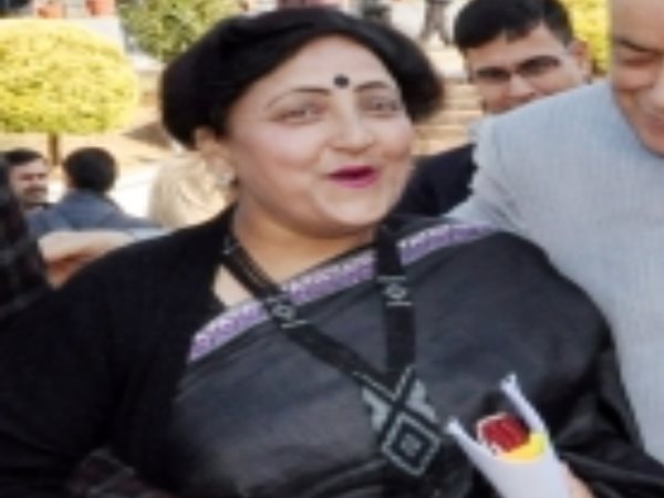 सरवीन चौधरी