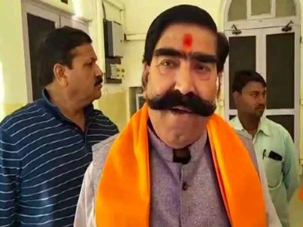 हमला करने वाले गौ रक्षक नहीं 