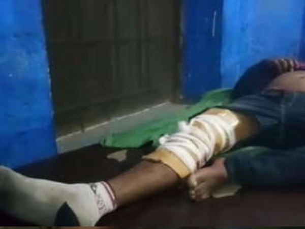  अभी भी फर्श पर लिटाकर किया जा रहा है इलाज