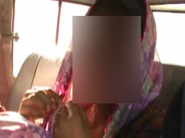 घायल होकर घर पहुंची युवती