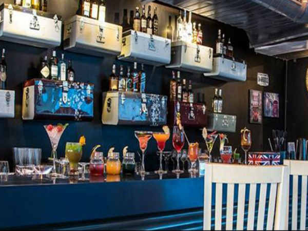 पब के अंदर से विनय ने किया था फेसबुक लाइव, नीयम की उड़ाई धज्‍जियां