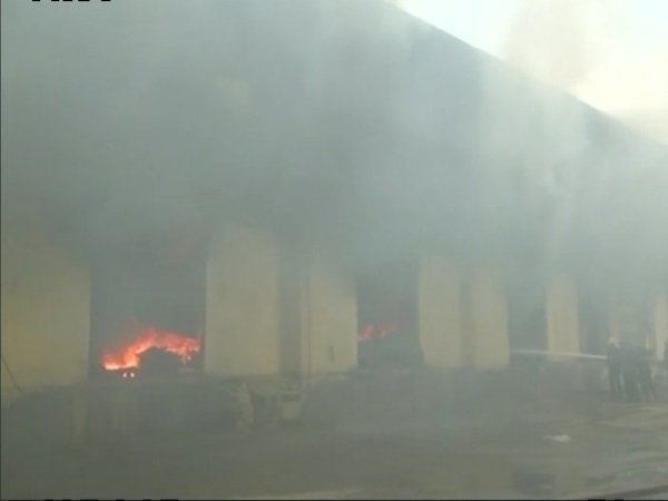 महाराष्ट्र: भिवंडी में 16 गोदामों में लगी भीषण आग