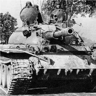 1971 युद्ध: आँसू, चुटकुले और सरेंडर लंच