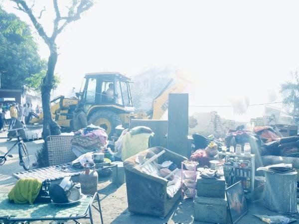 Encroachment removed of Labour Colony in Saharanpur