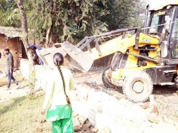 Encroachment removed of Labour Colony in Saharanpur