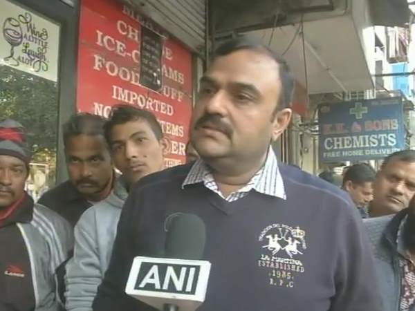 दिल्ली: डिफेंस कॉलोनी मे 50 से ज्यादा दुकानें सील