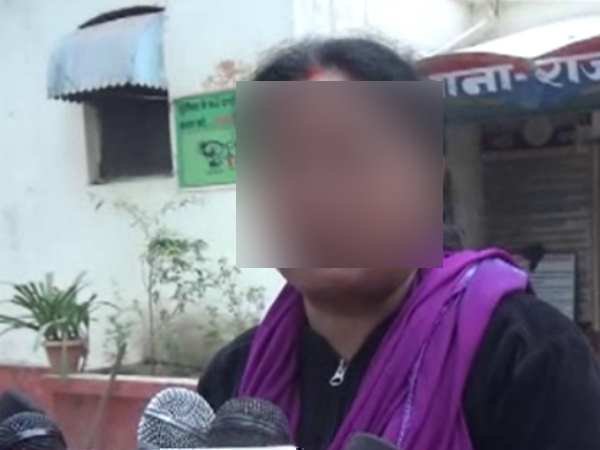  Women molested and looted in running train in Hardoi, Uttar Pradesh.
